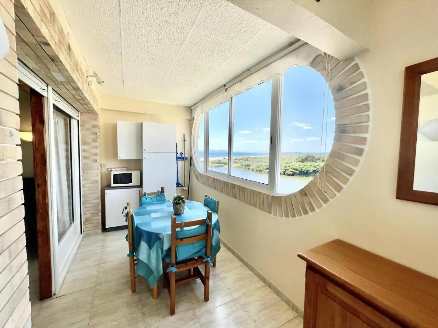 Apartment 33Apartamento Soleado De Dos Habitaciones Empuriabrava Spain