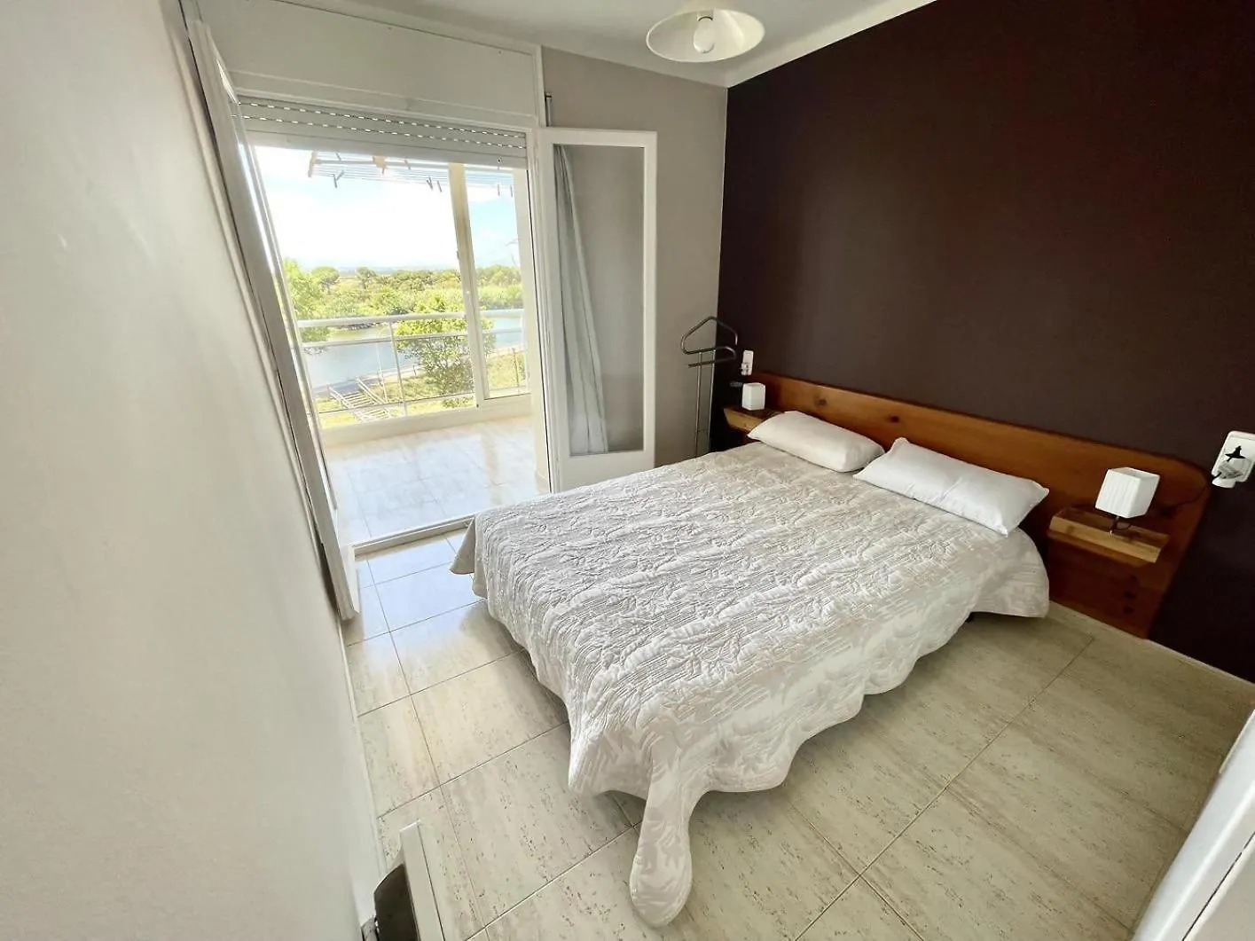 33Apartamento Soleado De Dos Habitaciones Empuriabrava